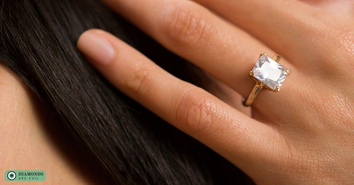 Advantages and disadvantages of the princess cut diamond