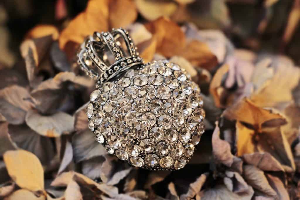 heart shape diamond with a crown