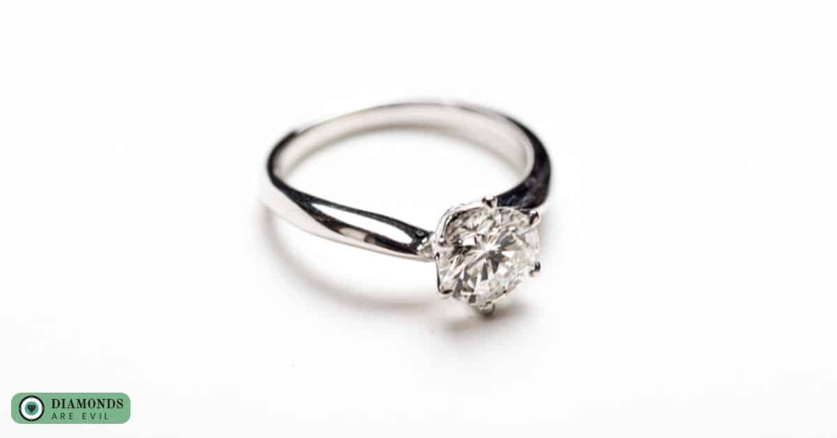The Battle of the Bands_ Which Diamond Setting is Right for You
