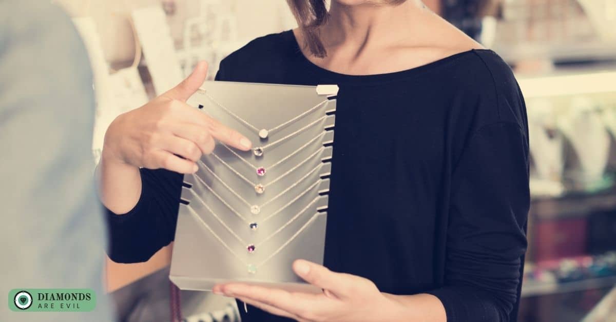 Tips for Shopping for a Diamond Necklace