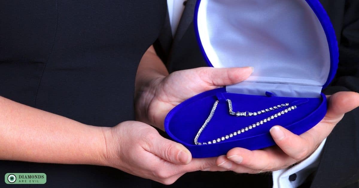 Why Give a Diamond Necklace as a Gift