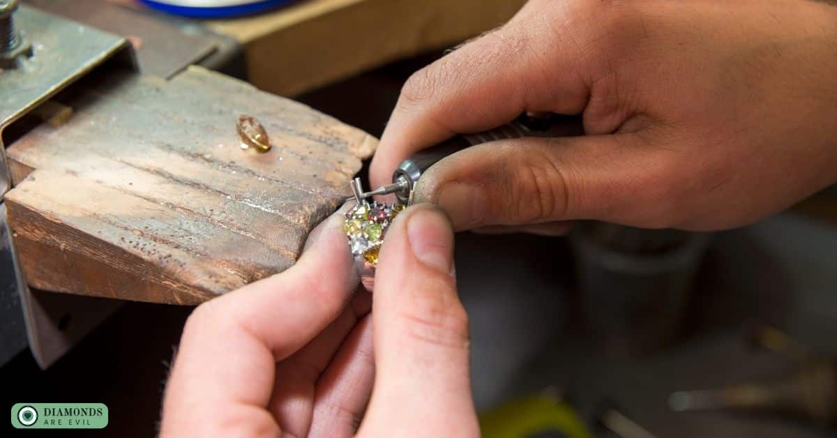 Work With a Reputable Jeweler